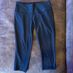 Nike Black Capri Performance Leggings